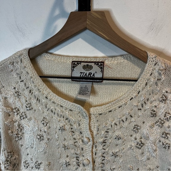 Women’s | Tiara International Knit Buttoned Cardigan | Small - Picture 2 of 7